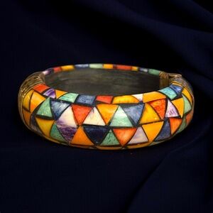 Vintage Pier 1 multicolor mosaic horn/bone hinged bangle bracelet